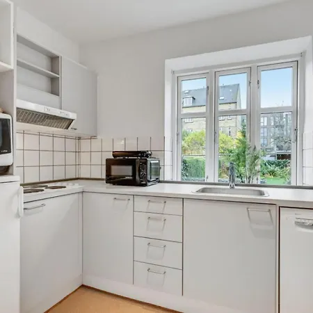 Two Bedroom In Aarhus, Ole Rmers Gade 104 アパート オールフス